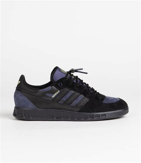 handball top shoes